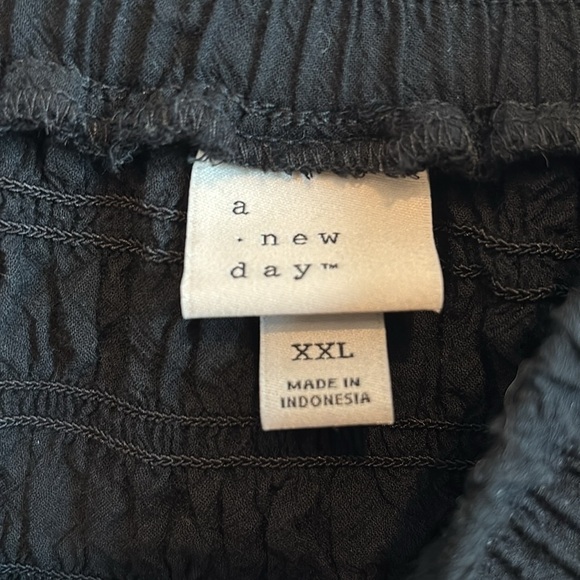 A New Day Black Smocked Pleated Midi Skirt XXL Elastic Waist Bohemian Vacation - Picture 6 of 6